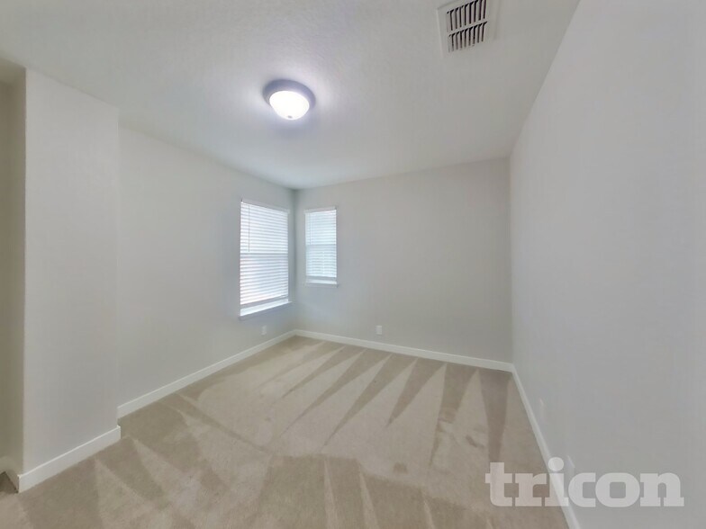 Building Photo - 131 Reeves Garden