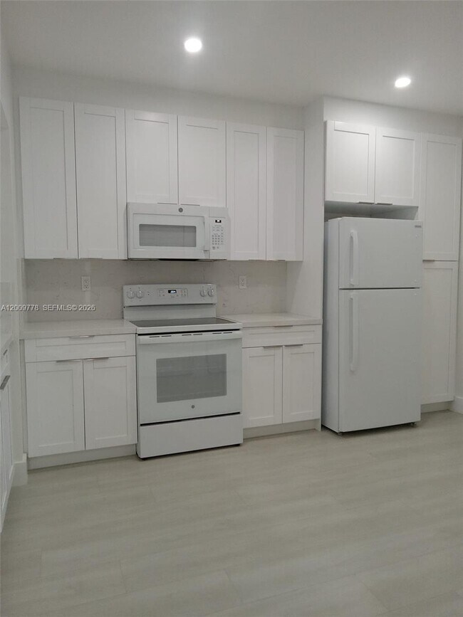 Building Photo - 7440 SW 105th Pl