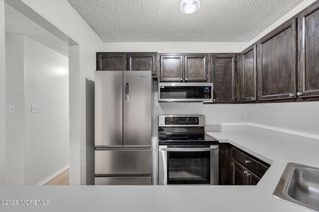 Building Photo - 4403 Aberdeen Dr