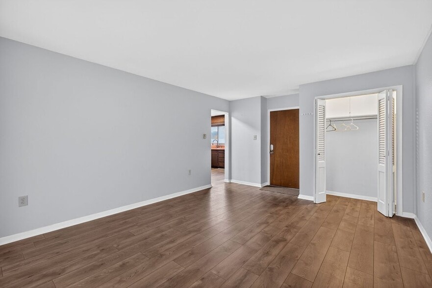 Building Photo - 602 E Lexington St