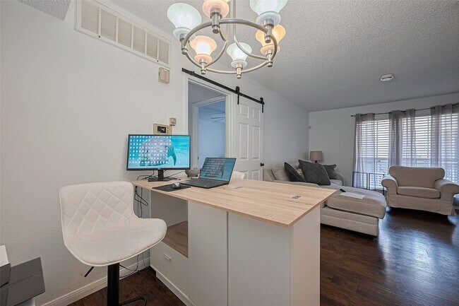 Building Photo - 1505 Ward Rd