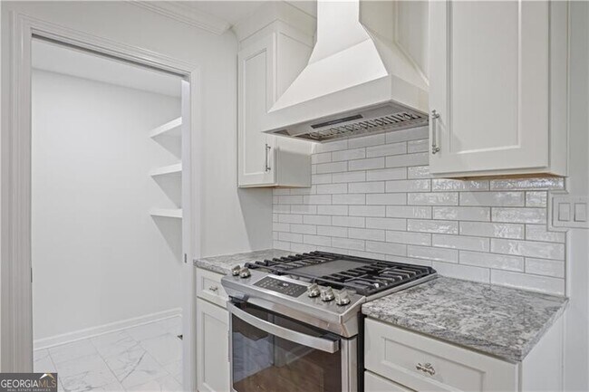 Building Photo - 1967 Sumter St NW