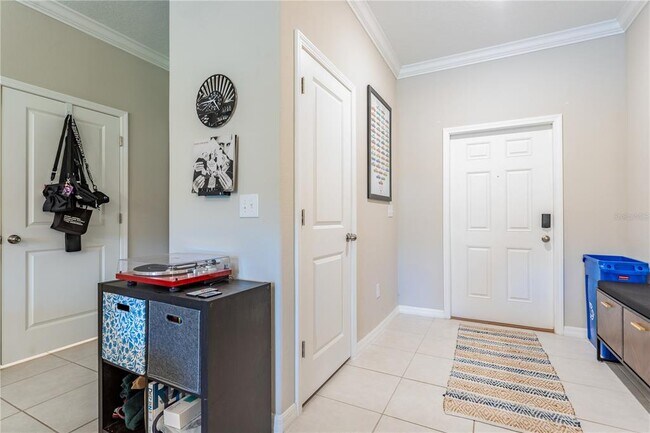 Building Photo - 23265 Willow Glen Way