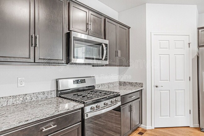 Building Photo - 6037 N Halifax Ct