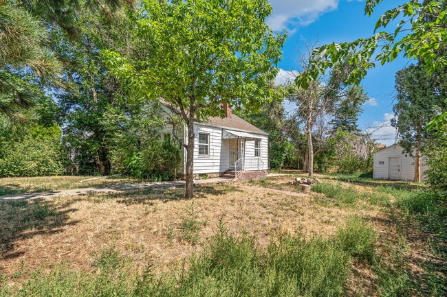 Building Photo - Cute house in Lakewood
