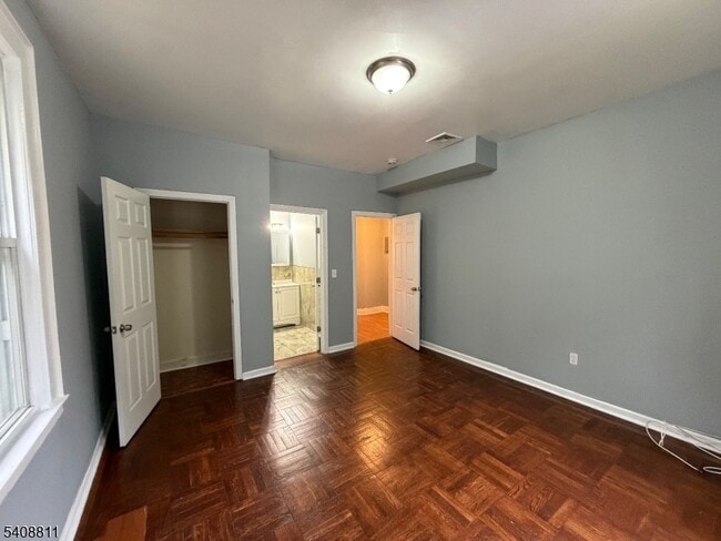 Building Photo - 178 Osborne Terrace