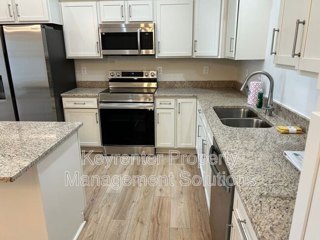 Building Photo - 185 Lindburgh Dr