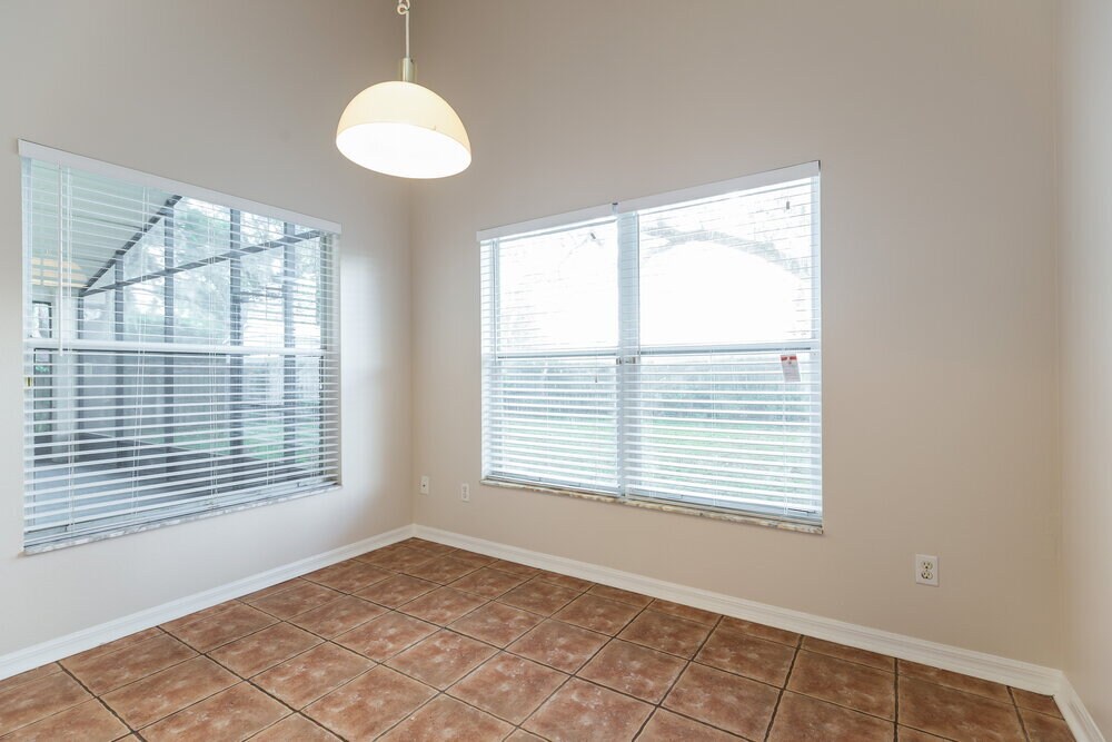 Building Photo - 502 Valencia Pl Cir