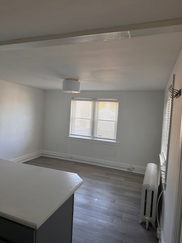 Building Photo - 841 1/2 Lancaster Avenue, Second Floor
