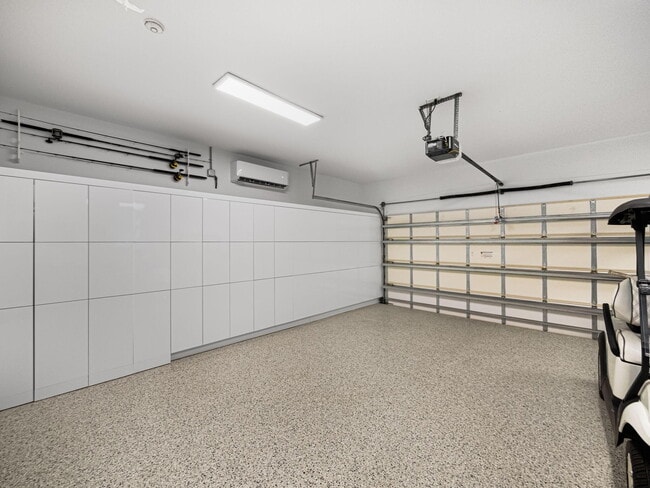 Building Photo - 3299 Bridgegate Dr