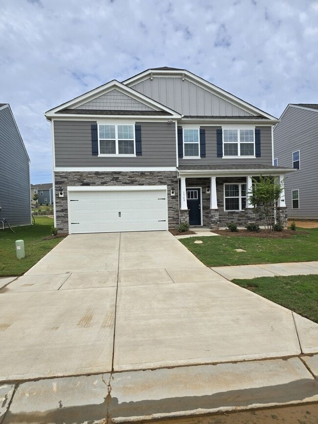 Building Photo - Elegant Home Located in Secrest Commons in...