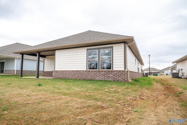Building Photo - 14653 Mountain Strm Dr