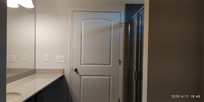 Building Photo - 132 Marion Dr