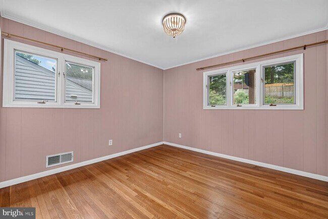 Building Photo - 3604 Husted Dr