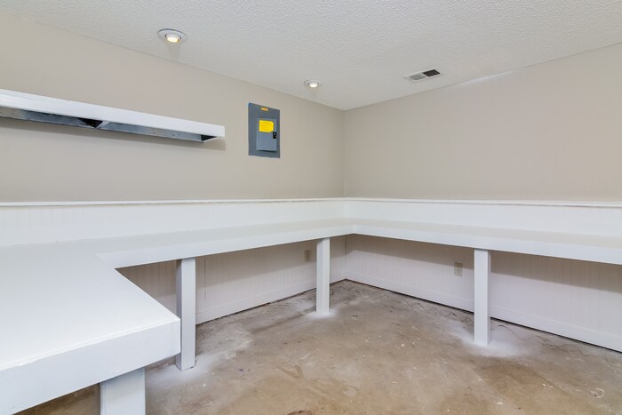 Building Photo - 14700 Germanium St NW