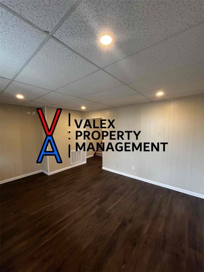 Building Photo - 344-346 Main Street