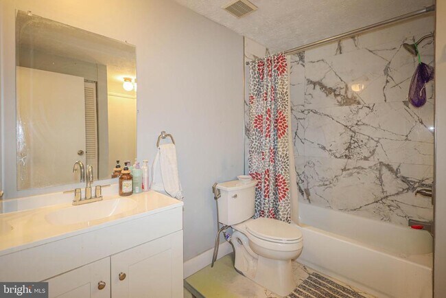 Building Photo - 12501 Starfire Ct