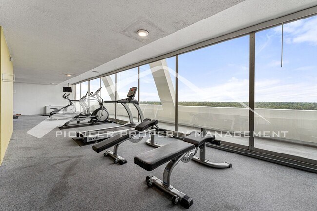 Building Photo - Stylish Studio with Large Patio and AC!