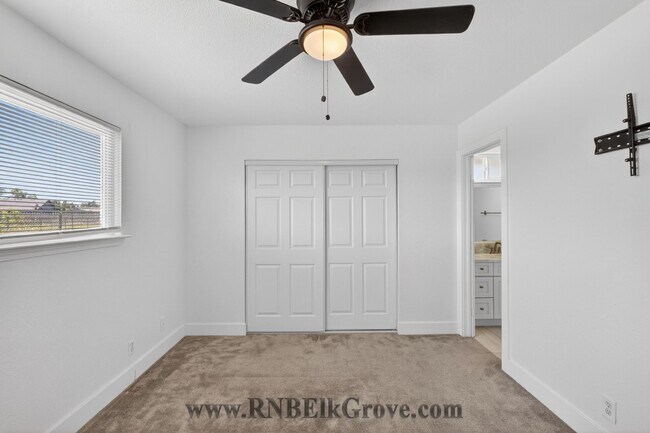 Building Photo - 6844 Sandrock Way