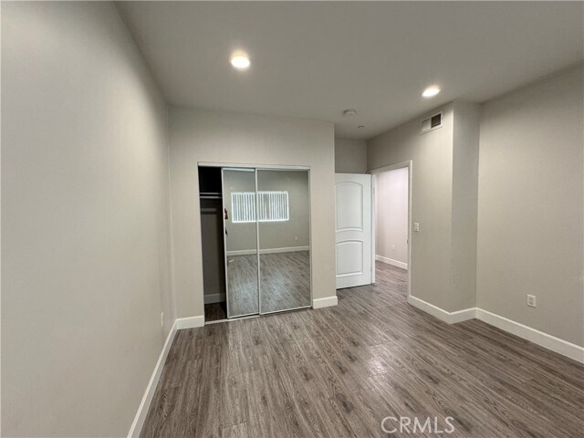 Building Photo - 5432 Hermitage Ave