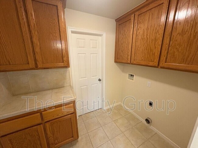 Building Photo - 1155 Meadow Ave