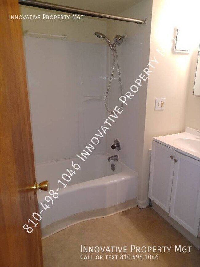 Building Photo - 1606 Cronk Ave