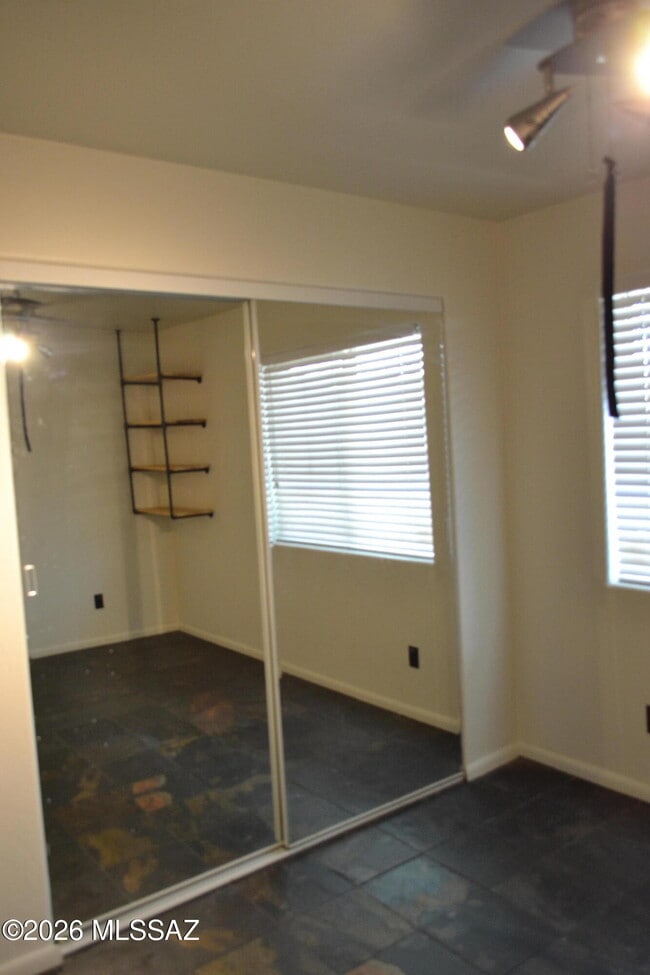 Building Photo - 3270 W Capistrano Rd