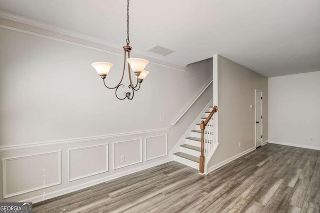 Building Photo - 544 Oakside Pl