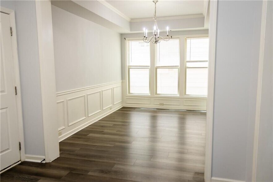 Building Photo - 4960 Ducote Trail