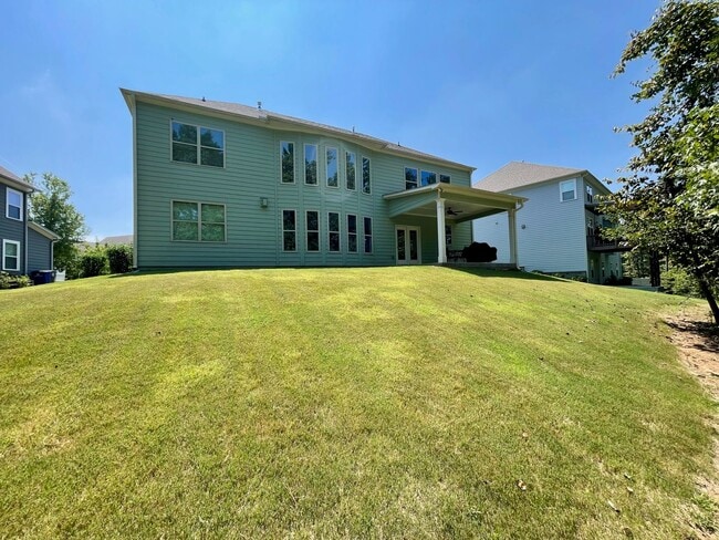 Building Photo - Executive Home in a True Lifestyle Community