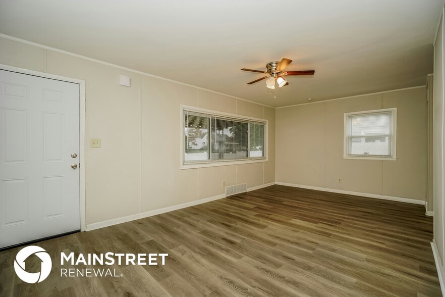 Building Photo - 3980 Halsey Pl