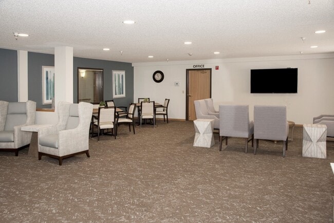 Building Photo - Osceola Place, a 55+ Community