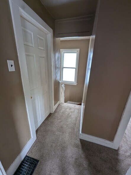 Building Photo - 22 Charlotte Ave