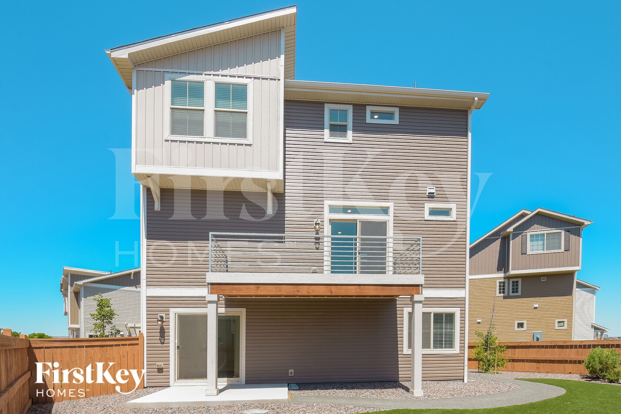 Building Photo - 10532 Truckee St
