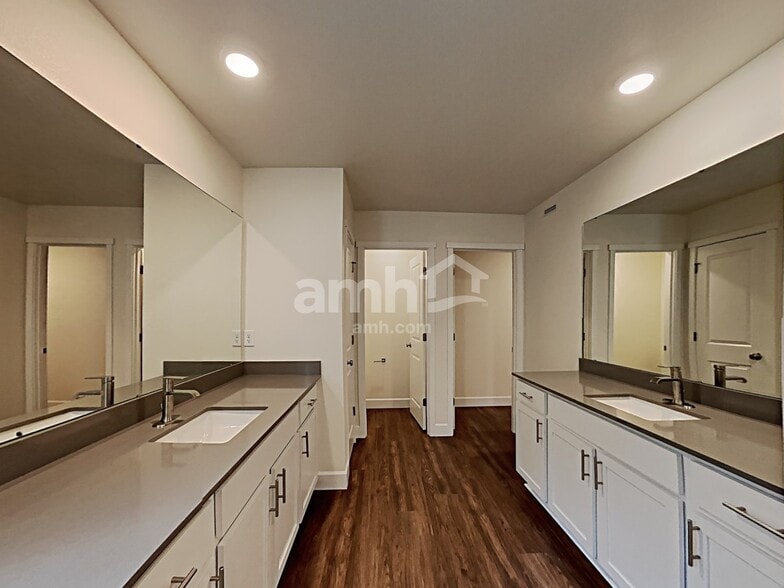 Building Photo - 4234 177th St E