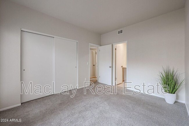 Building Photo - 11666 N 28th Dr