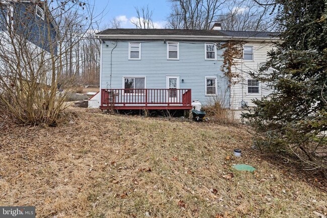 Building Photo - 7 Helluva Hill Ln