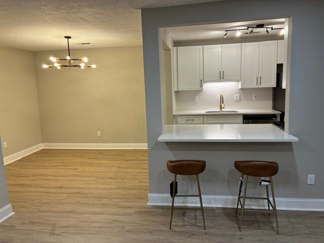 Kitchen and Dinning Area - 1405 Vicksburg Plz