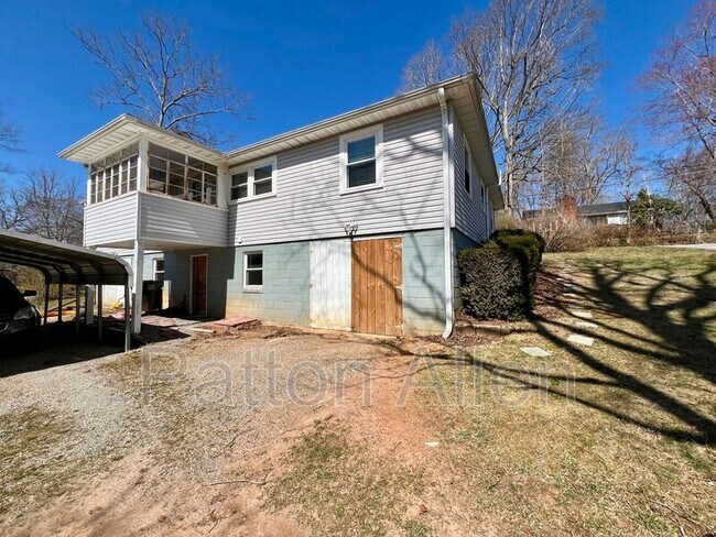 Building Photo - 135 Haynes St