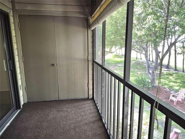 Building Photo - 114 Meadow Ln