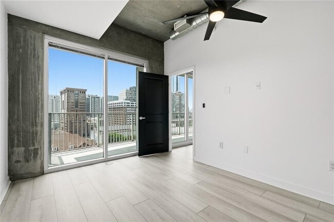 Building Photo - 943 Peachtree St NE