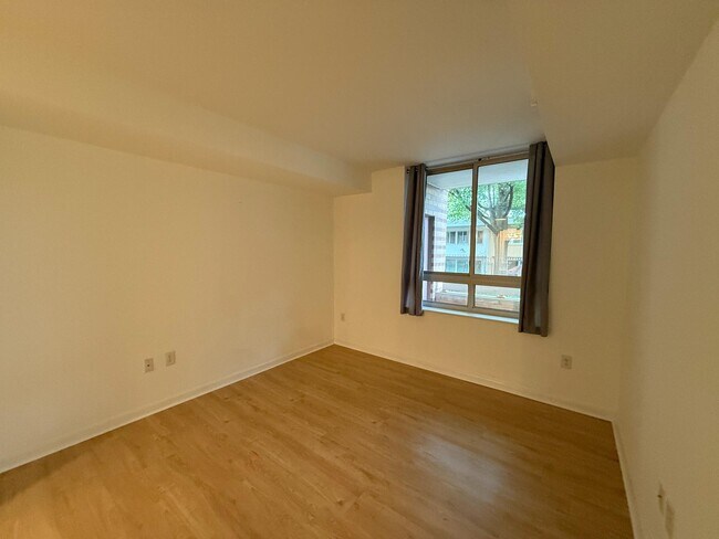 Building Photo - 350 G St SW