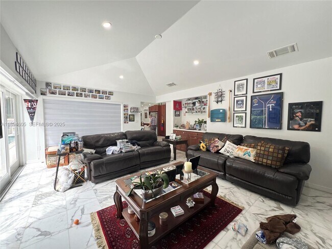 Building Photo - 4934 NW 94th Doral Pl