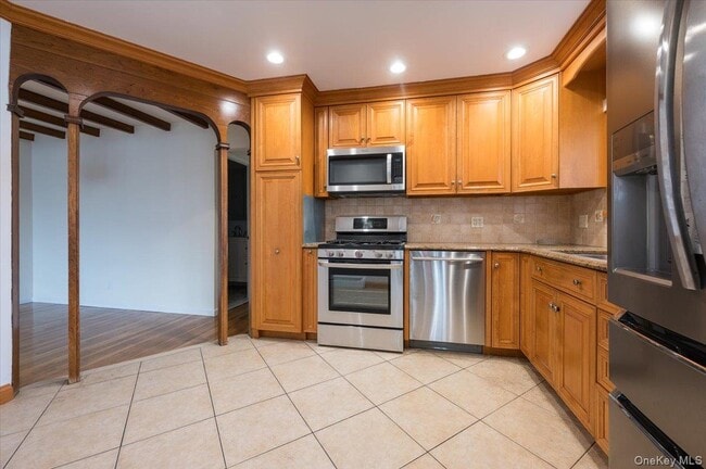 Building Photo - 80-19 149th Ave