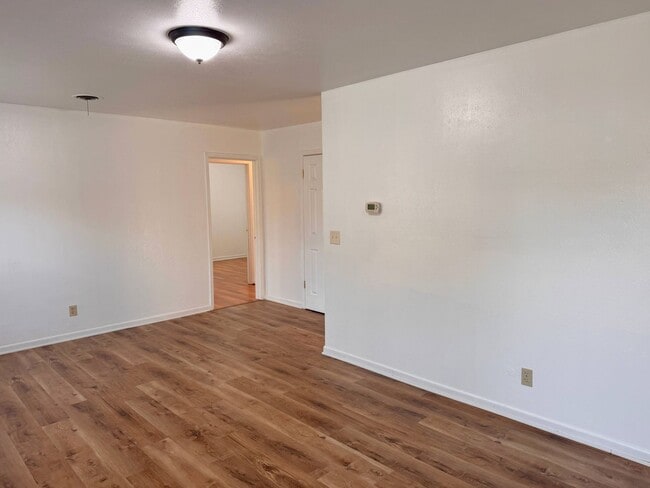 Building Photo - 3 Bed 1.5 Bath Home Close to Sheppard AFB!