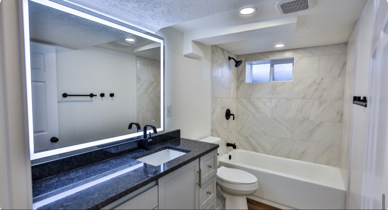 Building Photo - 350 W 2575 N