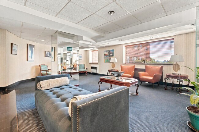 Building Photo - 6515 JFK Blvd E
