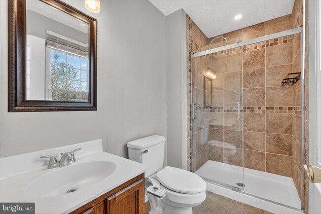 Building Photo - 8813 Francesca Dr