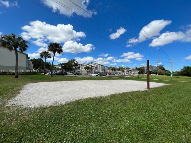 Building Photo - Spacious 2-bed, 1-bath apartment - Ponte Verde at Palm Beach Lakes