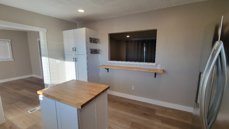 Building Photo - 668 Ann St